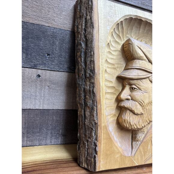 Hand carved Wooden Sea Captain Signed 15x15 - Picture 4 of 6